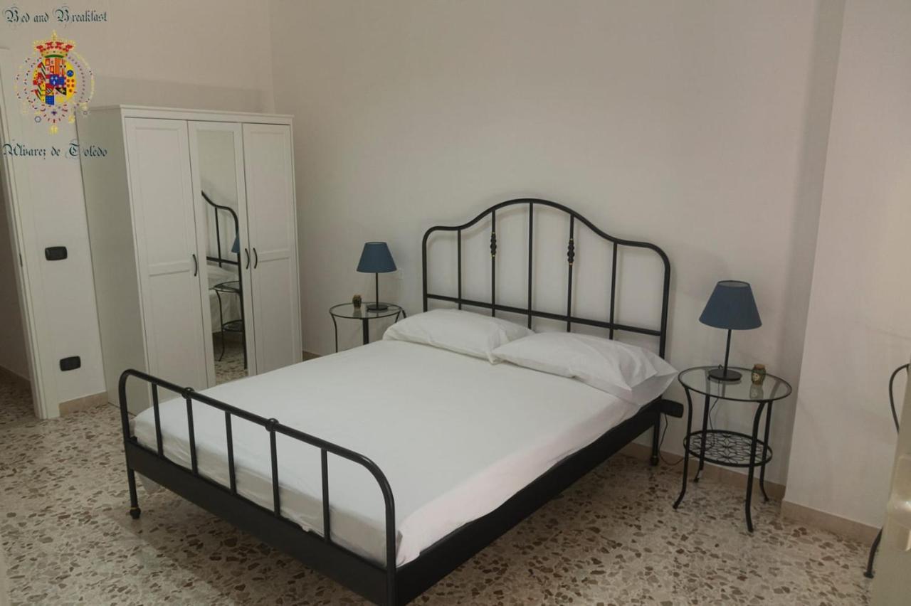 Alvarez De Toledo Bed & Breakfast Naples Exterior photo